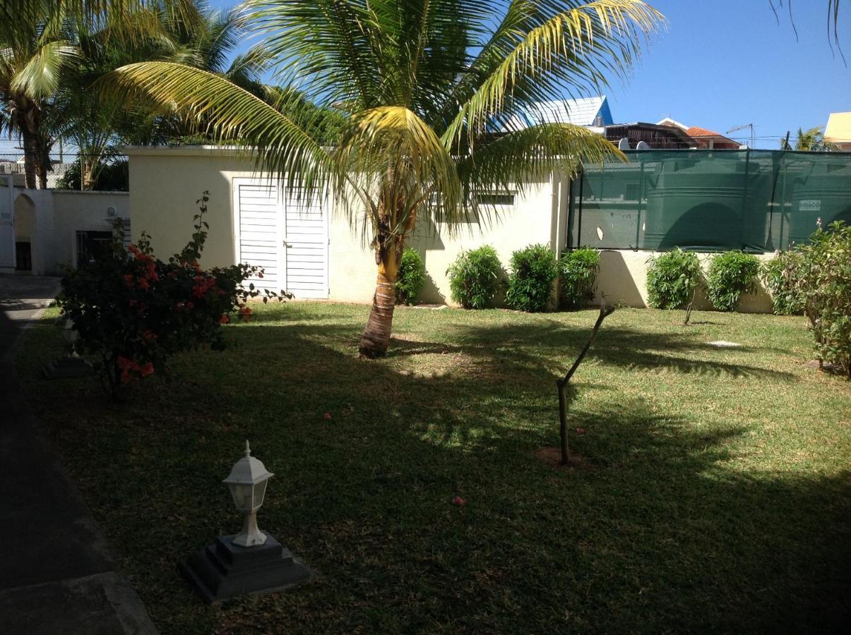 Lovely Apartment In Flic En Flac, Close To The Beach And All Amenities. Ngoại thất bức ảnh