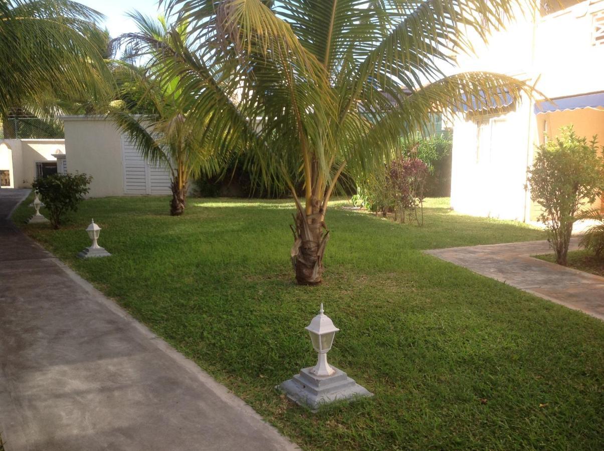 Lovely Apartment In Flic En Flac, Close To The Beach And All Amenities. Ngoại thất bức ảnh